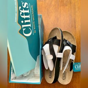 Cliffs by White Mountain Sandals, Size 9